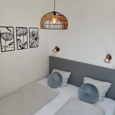 Appartement Enzian - Naehe Kapellplatz - Oeffentlicher Parkplatz - Aufzug Altötting