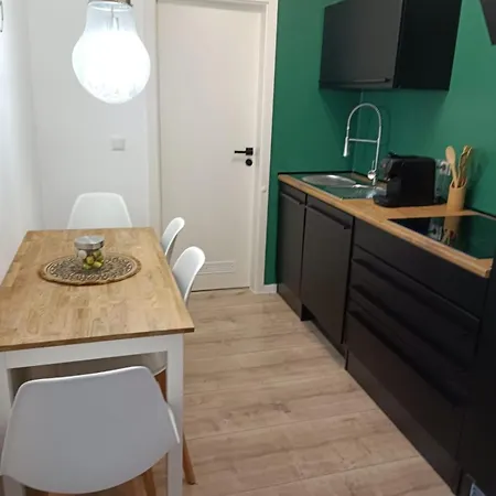Enzian - Naehe Kapellplatz - Oeffentlicher Parkplatz - Aufzug Lejlighed *